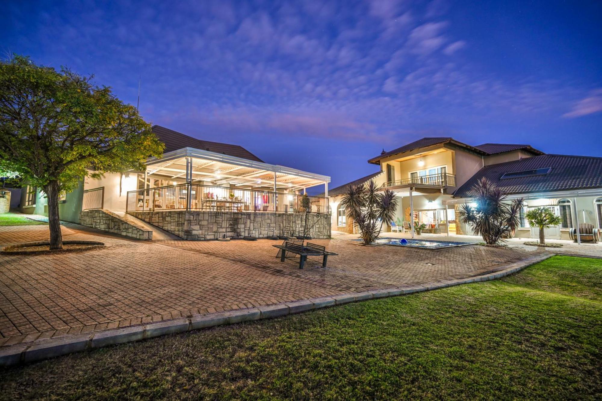 Blue Rain Guest House Μπλουμφοντέιν Εξωτερικό φωτογραφία
